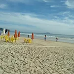 Ap Ingleses - Entre o mar e o centrinho